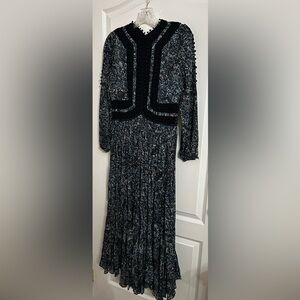 Black Floral Long-Sleeve Pleated Midi Dress